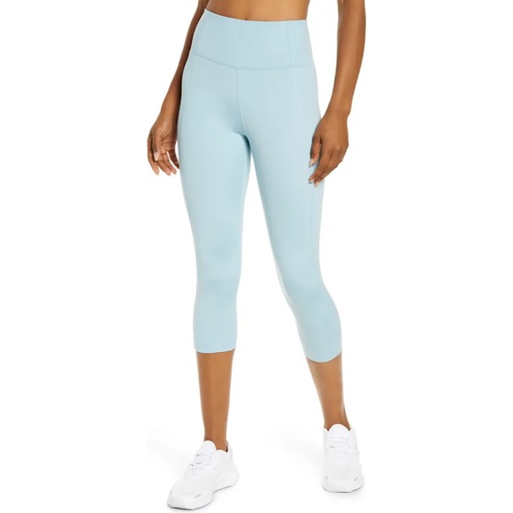NWT Girlfriend Collective High Waist Capri Leggings in Sky Size Small - Picture 1 of 7